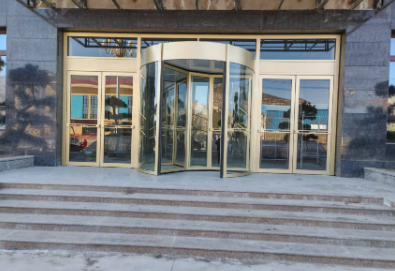 酒泉旋转门的旋转速度应该是多少？